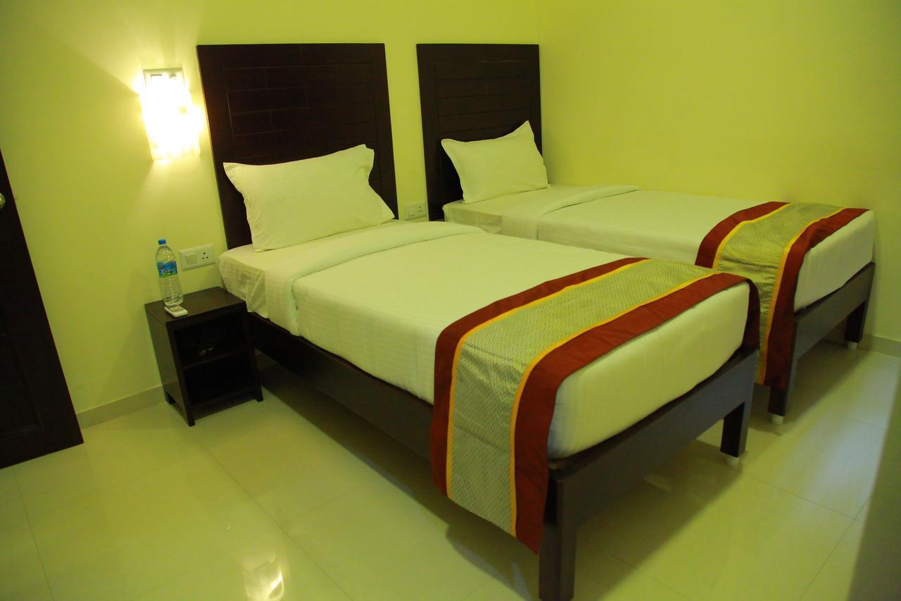 Five Falls Resort Kuttalam  Exterior photo