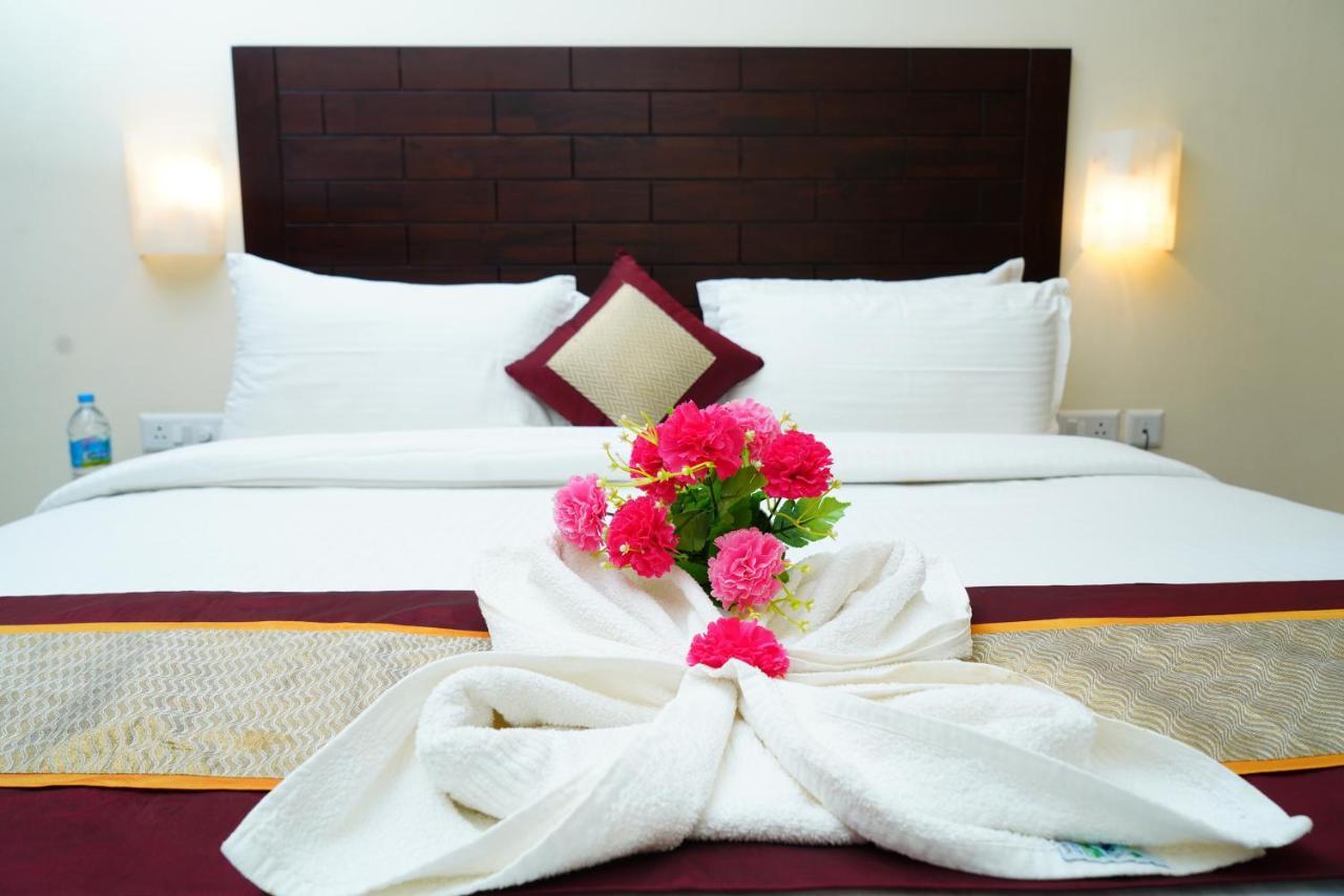 Five Falls Resort Kuttalam  Exterior photo