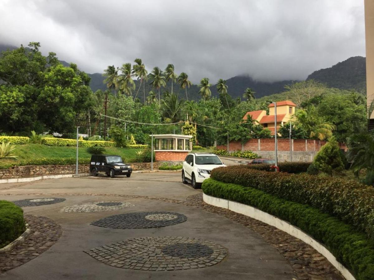 Five Falls Resort Kuttalam  Exterior photo